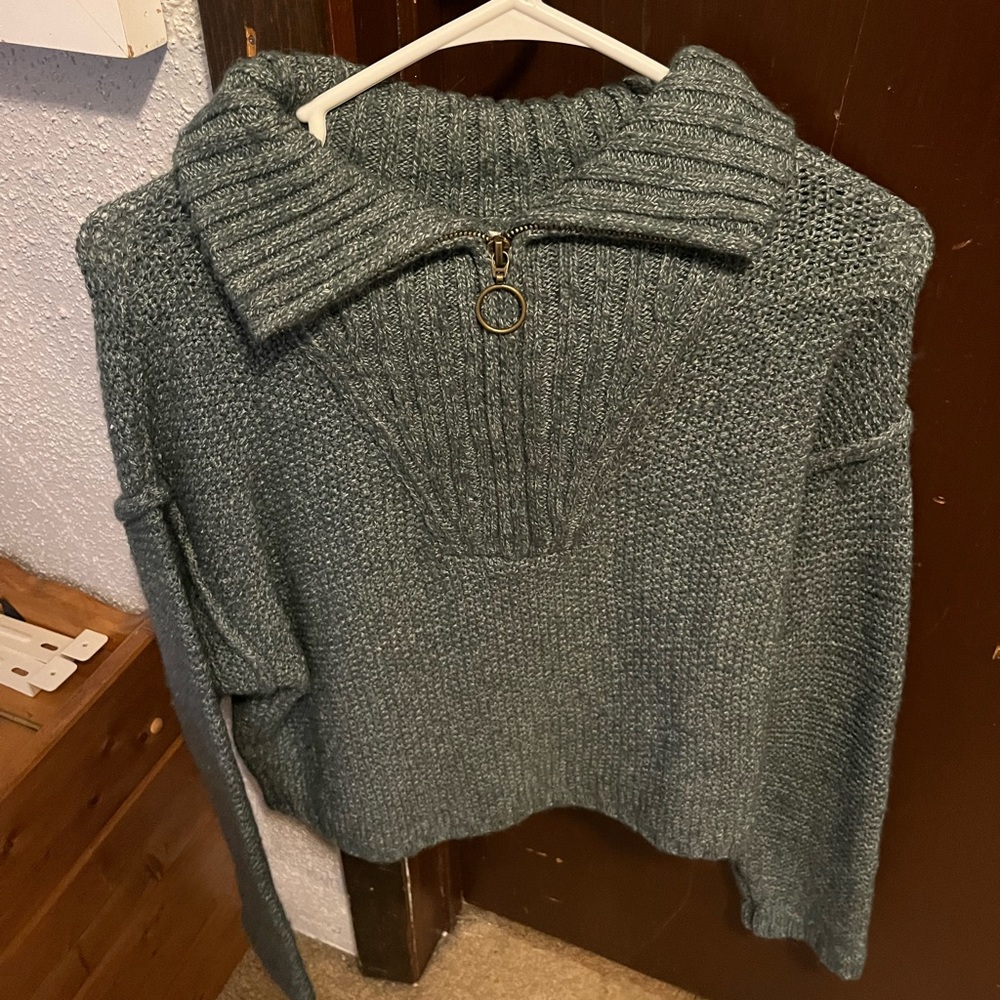 Blue Sweater Universal Thread